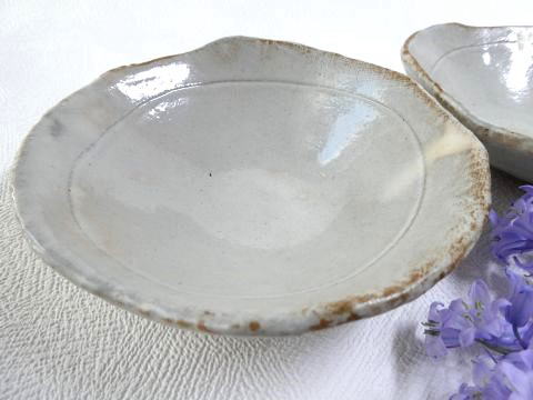 グレーのおしゃれな皿