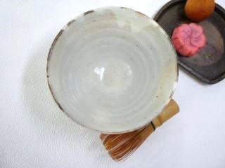 上から。器の中